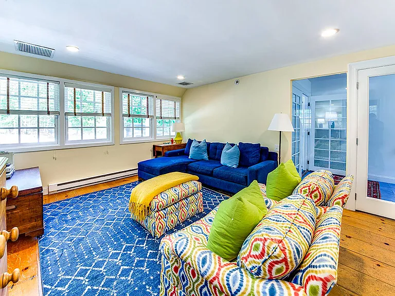 8 White Pine Rd — Photo 13