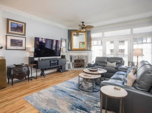 7660 Minoru Blvd #205, Richmond, BC V6Y 1Z5
