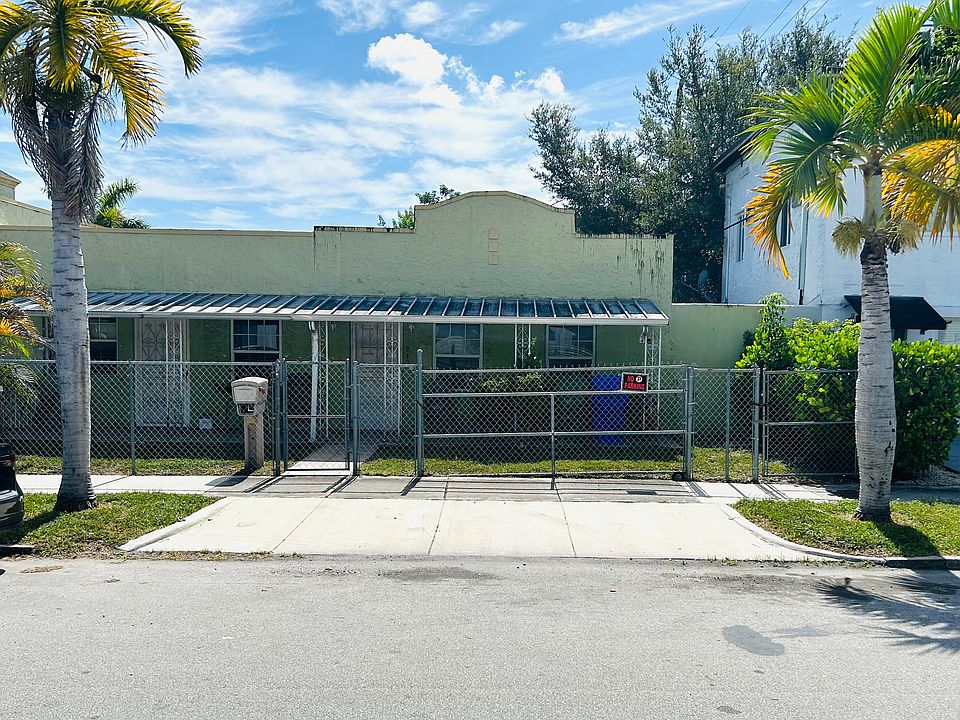 2nd image of 930 SW 18th Ave