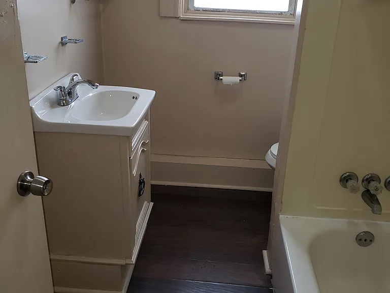 512 Broadway Ave #3 — Photo 9