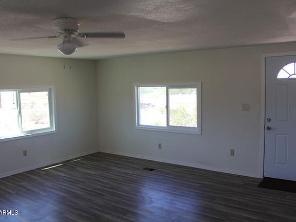 4th image of 51215 W Wildcat Ln