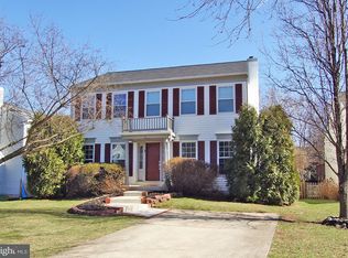 3 Whaley Ct, Sterling, VA 20165