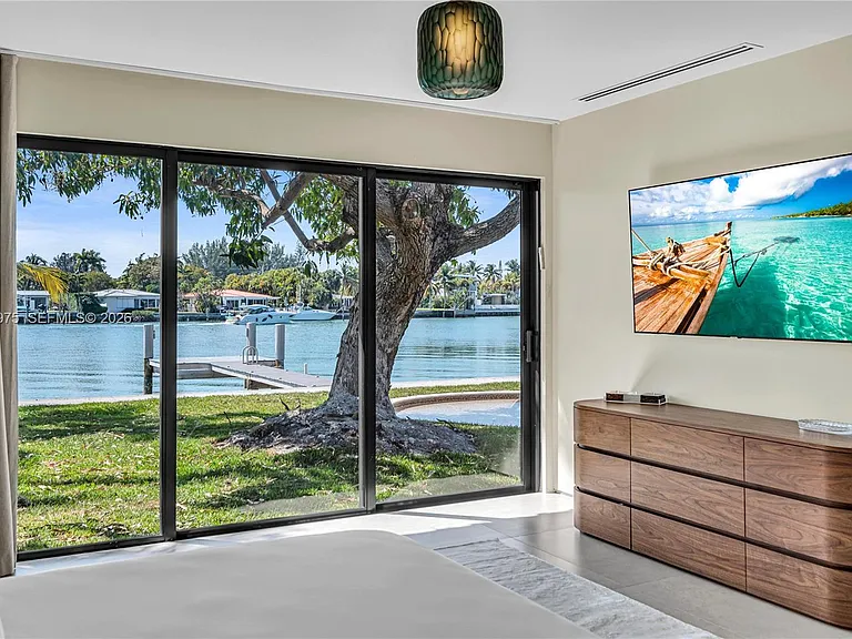 1170 S Biscayne Point Rd — Photo 22
