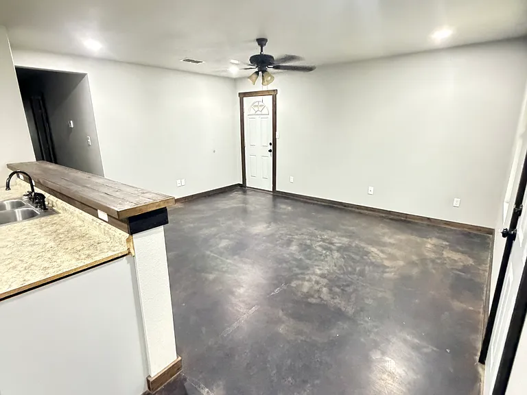 3228 Walnut Ave #A — Photo 4