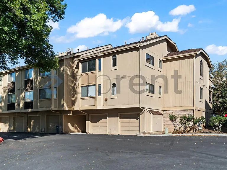 16931 Sorrel Way — Photo 32