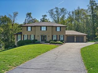 11745 Frieda Dr, Irwin, PA 15642