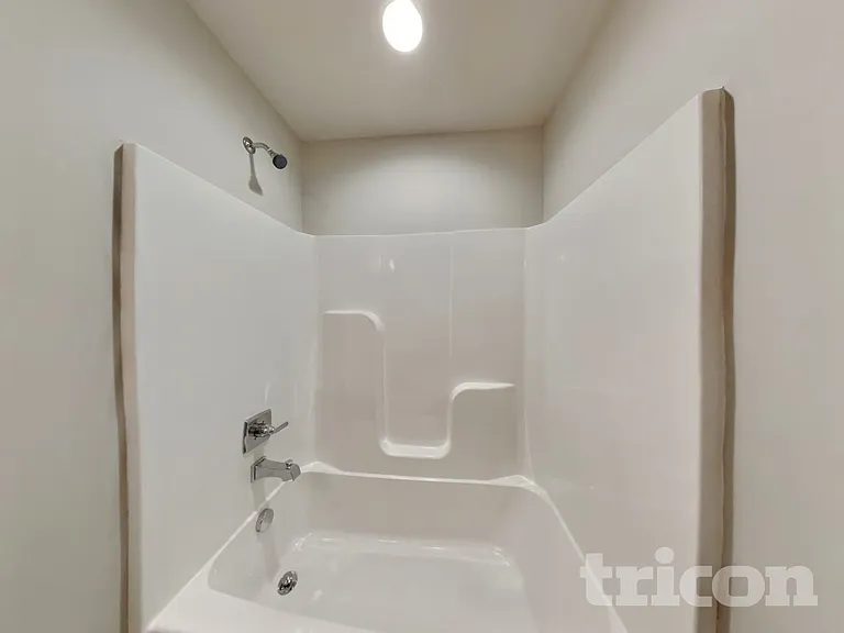 131 Hickory Station Ln — Photo 16