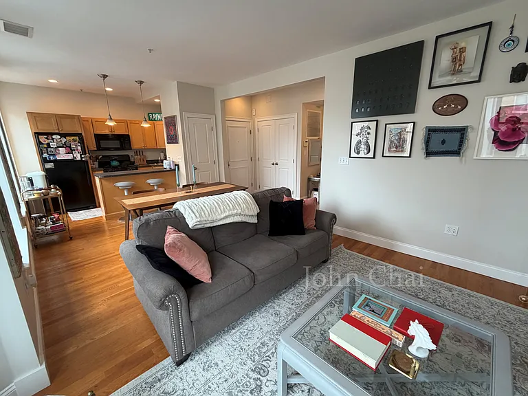 3 Sutherland Rd #2 — Photo 13
