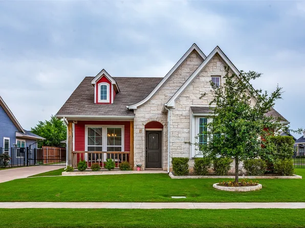 617 Joy Ct, Burleson, TX 76028