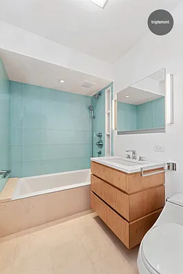 Sold by Triplemint | media 9