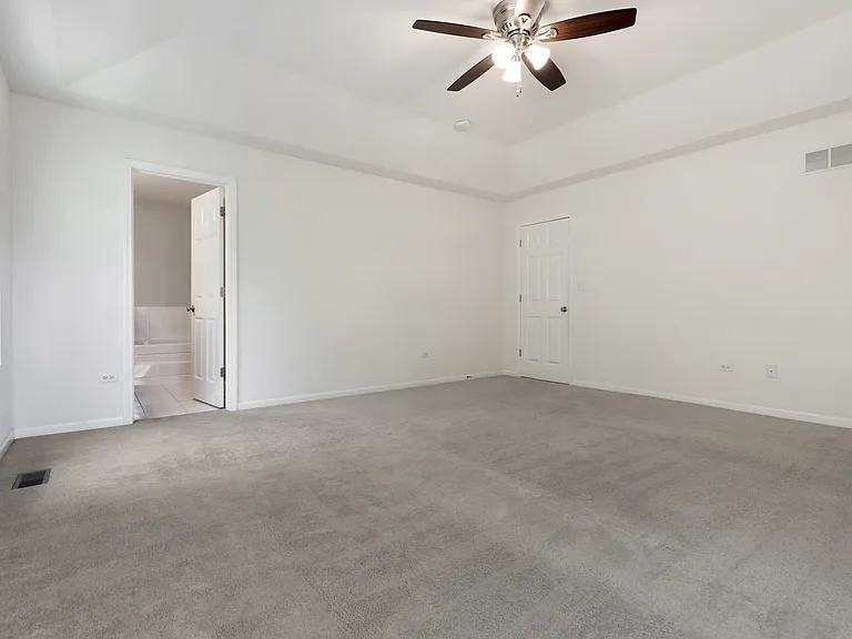1022 Ravendale Ct — Photo 15