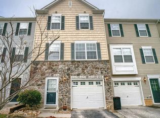 719 Blossom Dr, Hanover, PA 17331