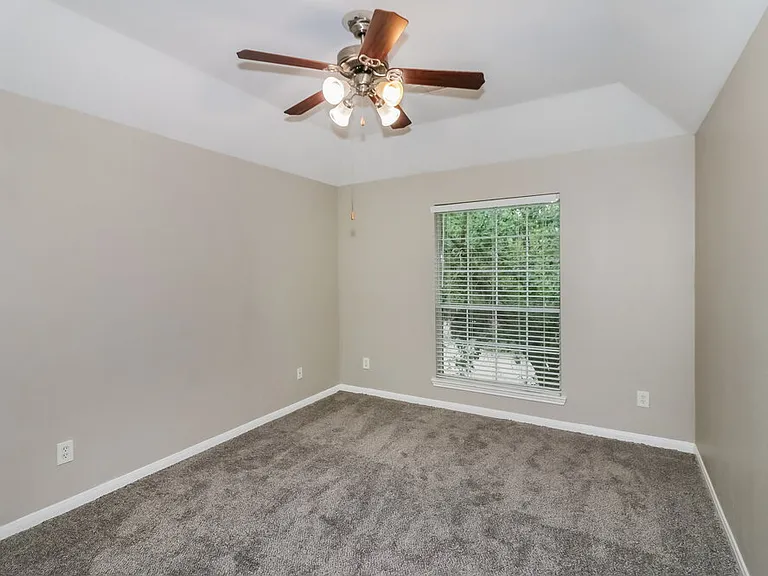6015 Starbrook Creek Dr — Photo 15
