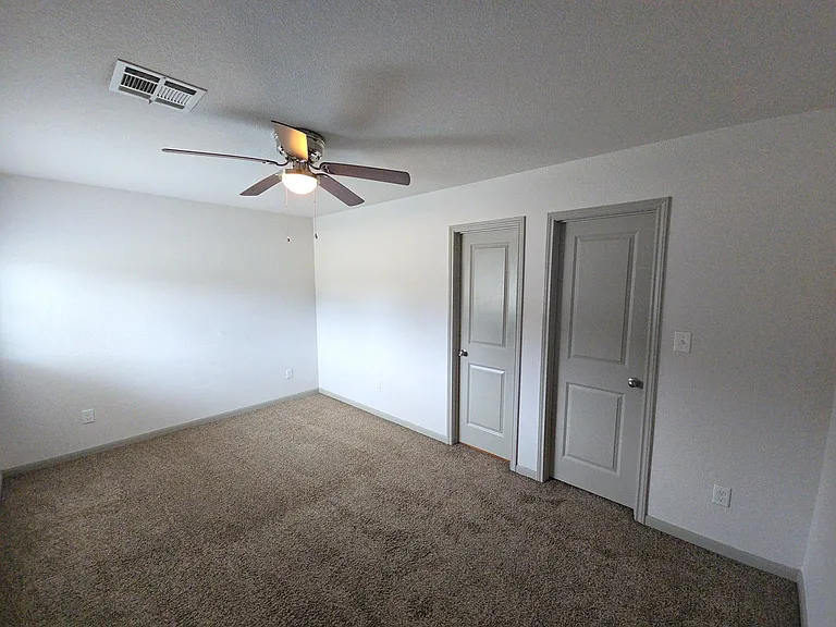 626 Magnolia Bnd — Photo 7