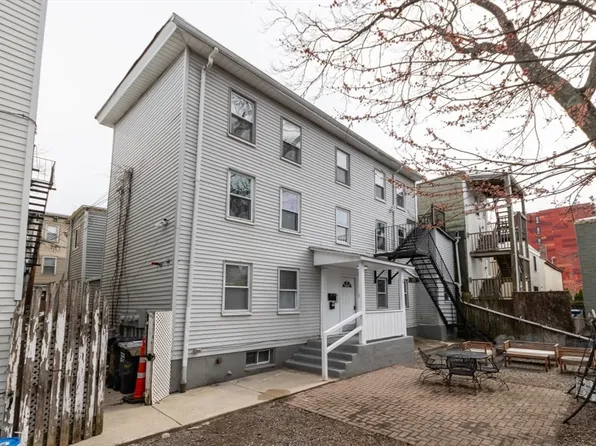 5 8th St, Cambridge, MA 02141