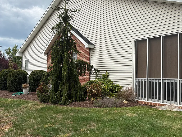 350 Spring Oaks Dr — Photo 3