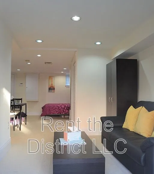 1114 Abbey Pl NE — Photo 20