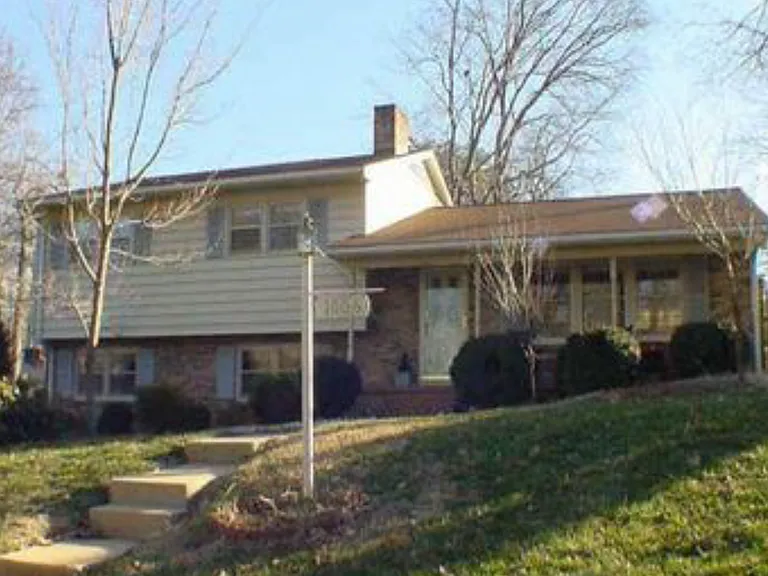 1006 McDowell Dr — Photo 7