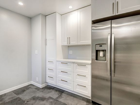 4th image of 3900 62nd St