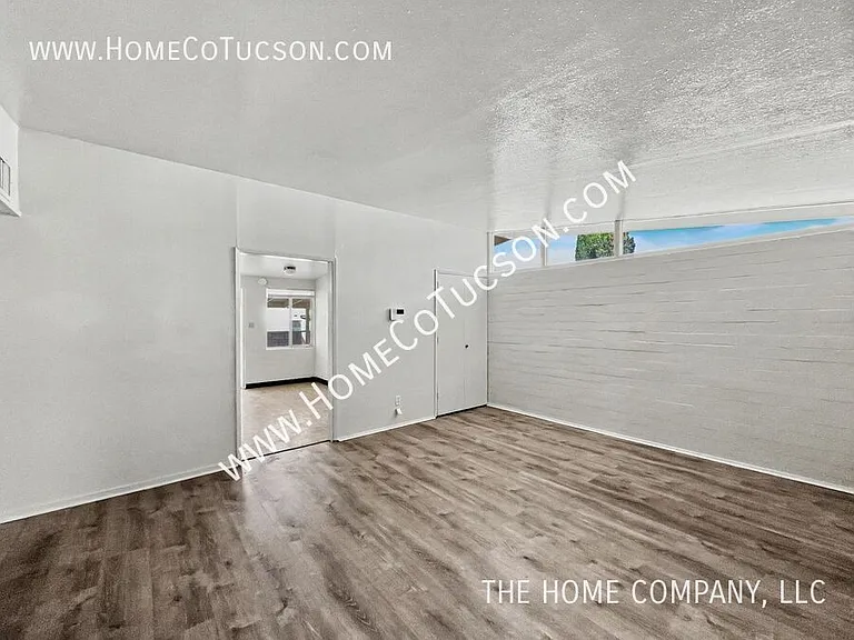 118 W 5th Ave — Photo 4