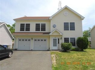 1362 Chopsey Hill Rd, Bridgeport, CT 06606