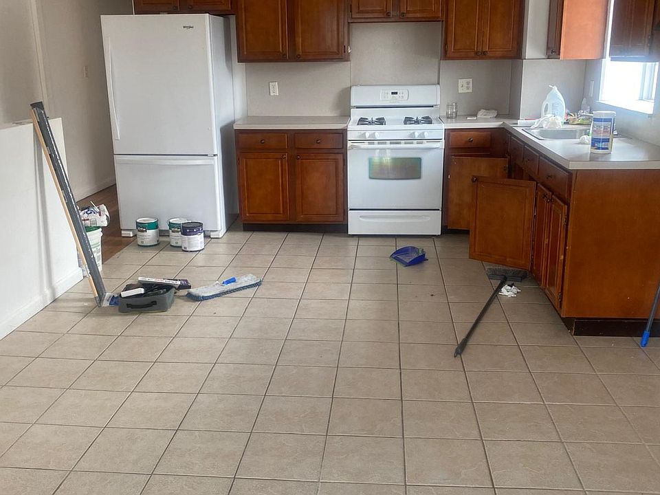 1st image of 2712 Gifford Ave APT 1