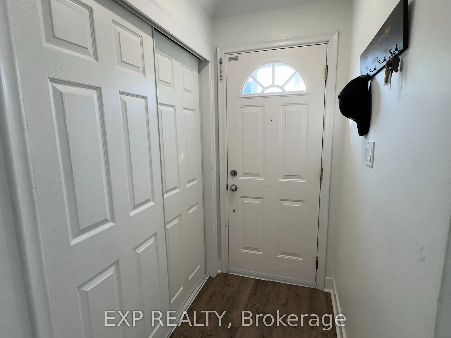 3 bed, $2,180 — Photo 3