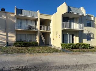 429 Executive Center Dr APT 211, West Palm Beach, FL 33401