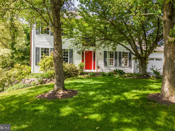 107 Quince Dr, Telford, PA 18969