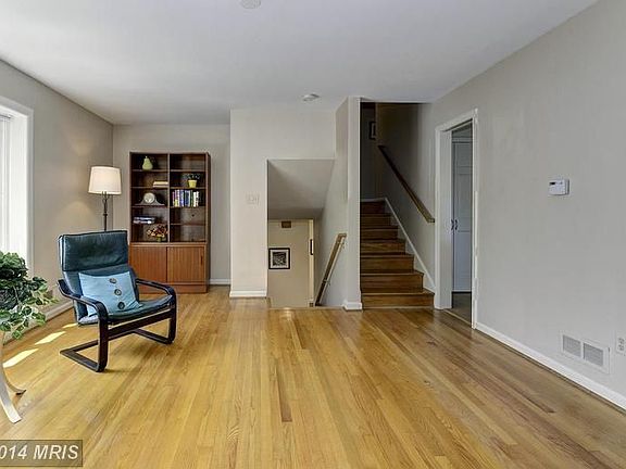 5th image of 669 S Illinois St