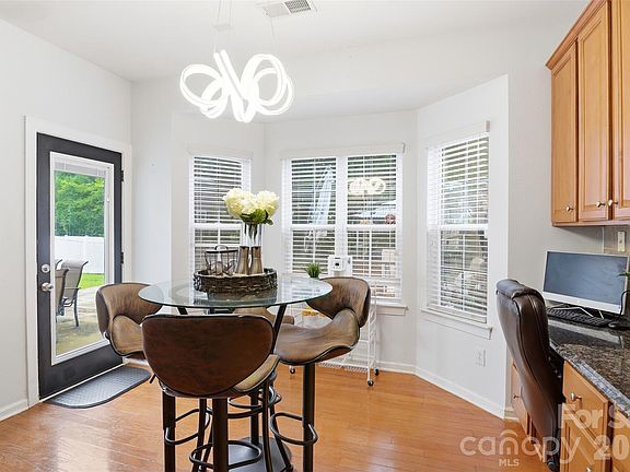 5th image of 11144 Huntington Meadow Ln