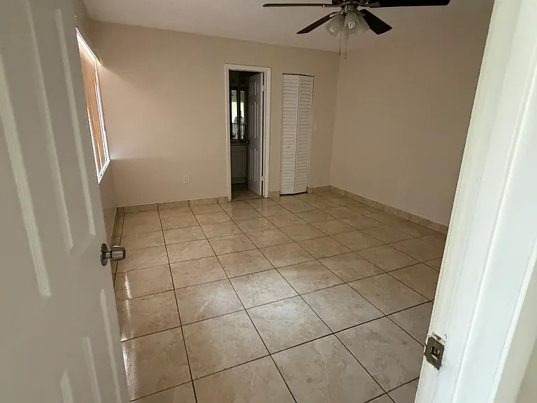 9902 NW 80th Way — Photo 9