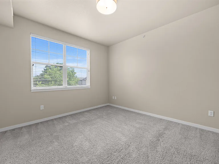 Kansas Apartments — Photo 21