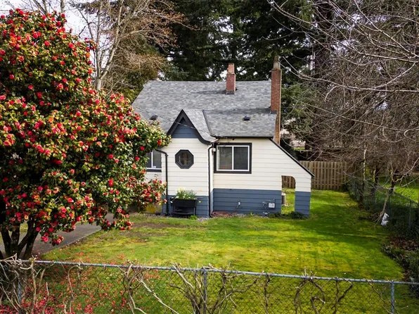 308 Holly Ave, Nanaimo, BC V9S 3M2