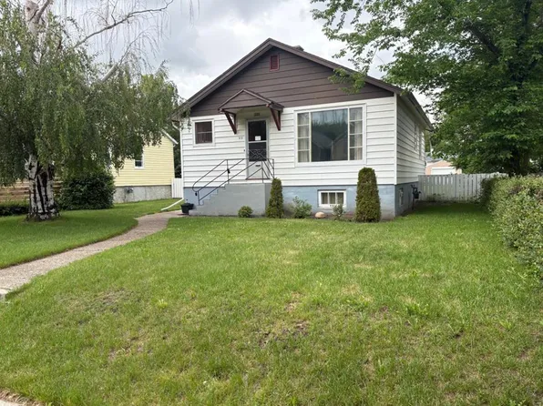 812 6th St S, Lethbridge, AB T1J 2E8