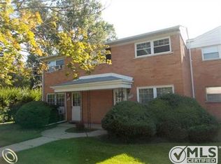 2720 W 13 Mile Rd, Royal Oak, MI 48073