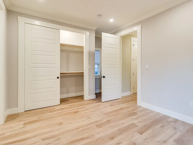 852 Mead Ave — Photo 7