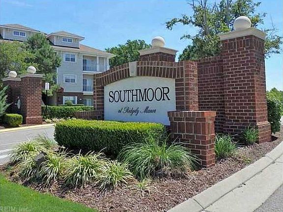 3rd image of 5317 Warminster Dr Unit 204