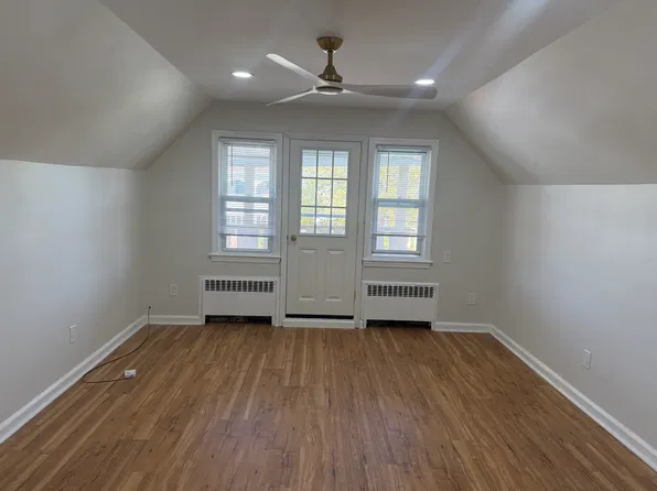352 W Chester St Floor 2, Long Beach, NY 11561
