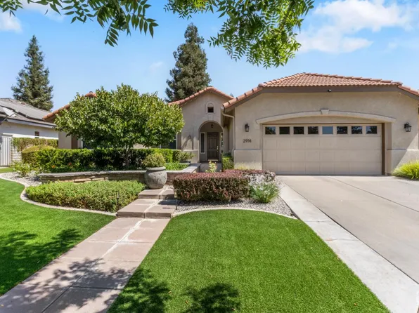 2914 Rose Petal St, Bakersfield, CA 93311