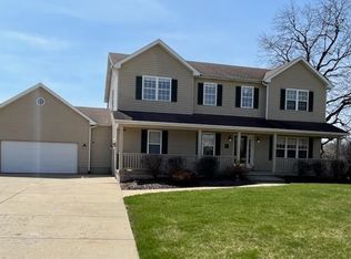 6714 Paulson Dr, Marengo, IL 60152