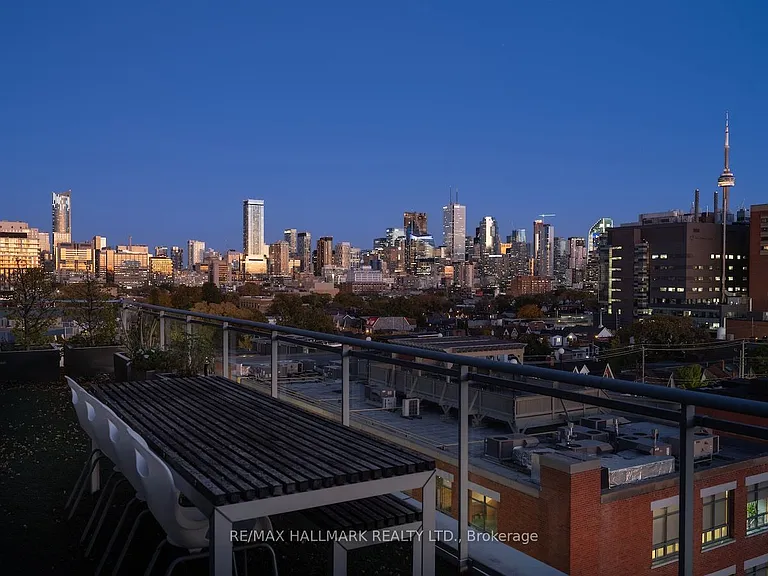 301 Markham St #Penthouse 805 — Photo 34