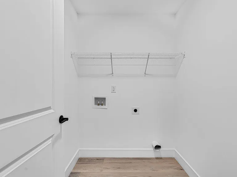 402 Roberts Aly — Photo 15