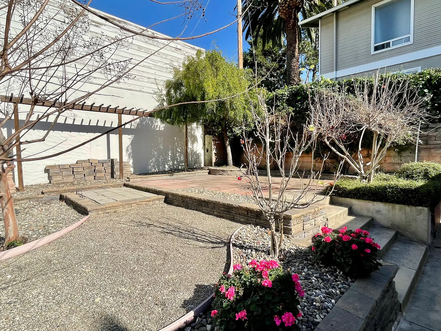 2 bed, 760 sqft, $1,850 — Photo 2