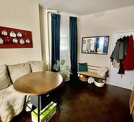 1st image of 353 E 77th St #2