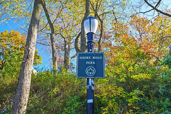 Sold by Daniel Gale Sotheby's International Realty | media 40