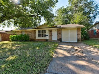 208 W Shadywood Dr, Midwest City, OK, 73110