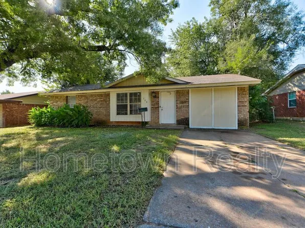 208 W Shadywood Dr, Midwest City, OK 73110