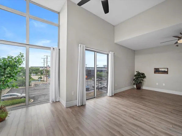 2121 South Kinnickinnic AVENUE #120, Milwaukee, WI 53207