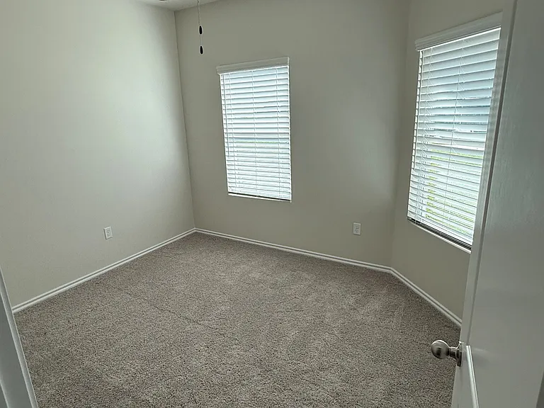 3109 Mesa Dr — Photo 12